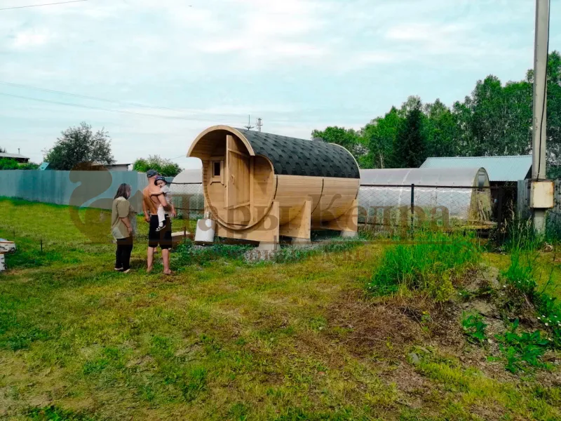 Баня-бочка круглая из кедра с козырьком (все размеры)